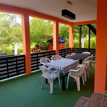 בית נופש Ranch Pljesevica